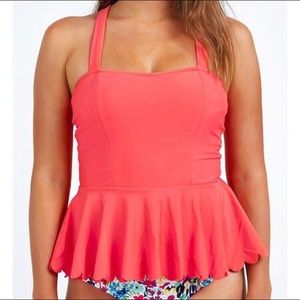 Cupshe Criss Cross Scalloped Hem Peplum Swim Top